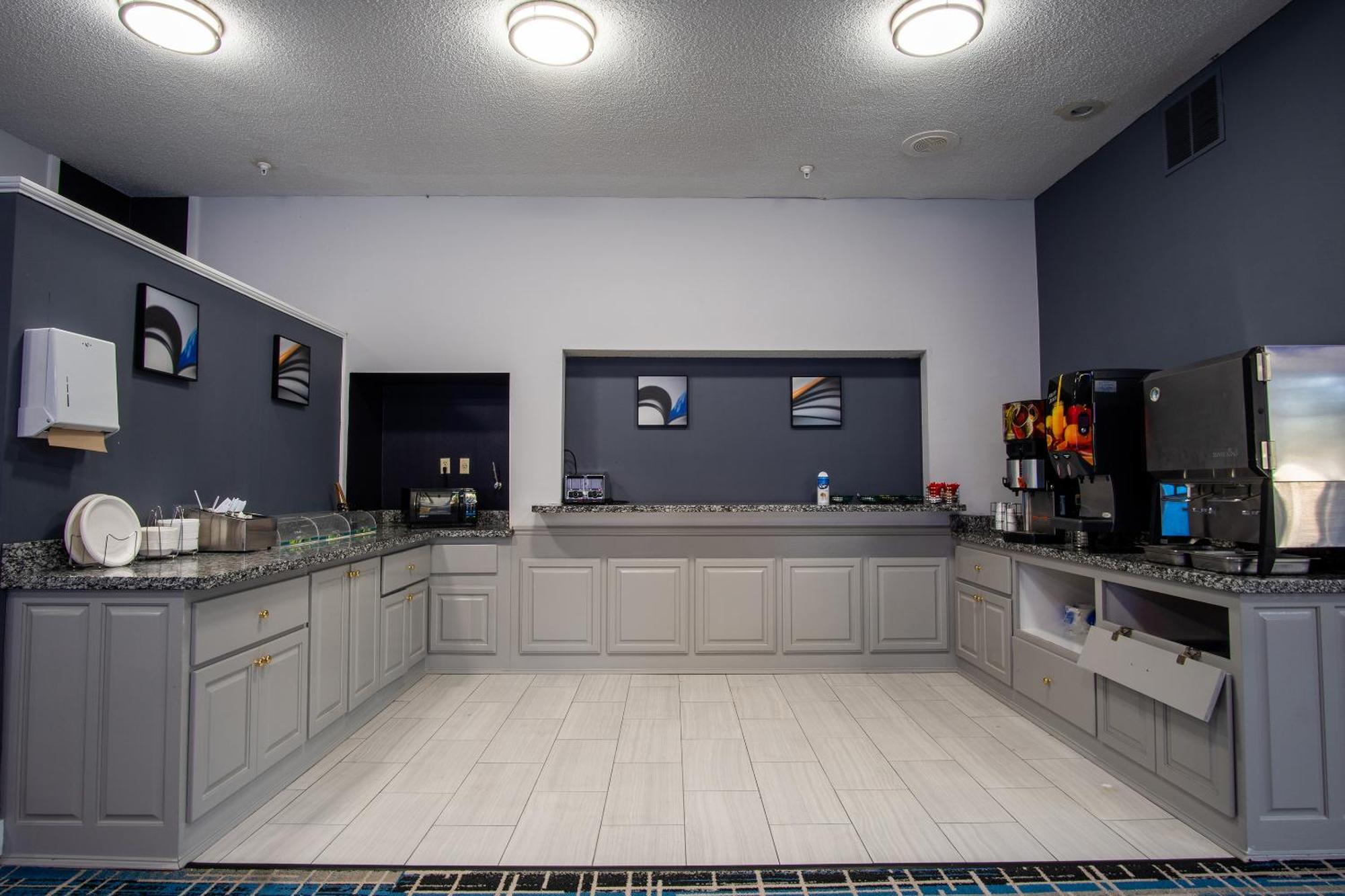 Coratel Inn And Suites By Jasper Eagan St Paul Airport & Mall Of America Dış mekan fotoğraf